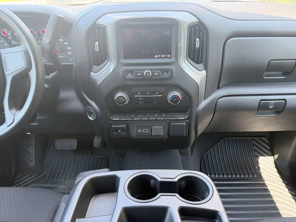 Used 2025 Chevrolet Silverado 2500 Custom w/ Custom Convenience Package AWD/4WD image 10