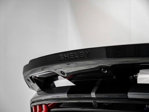 Used 2021 Ford Mustang Shelby GT500 w/ Technology Package image 20