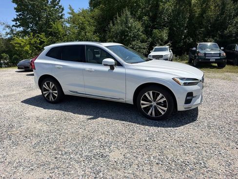 Used 2023 Volvo XC60 B5 Plus w/ Protection Package Premier FWD image 3