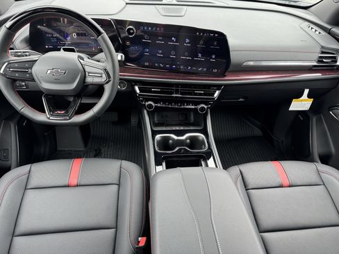 New 2026 Chevrolet Traverse RS w/ LPO, Floor Liner Package AWD/4WD image 18