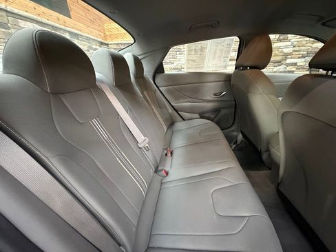 Certified 2023 Hyundai Elantra SEL image 30