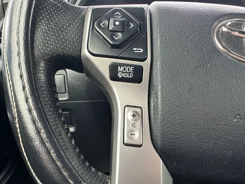 Used 2014 Toyota 4Runner SR5 image 31