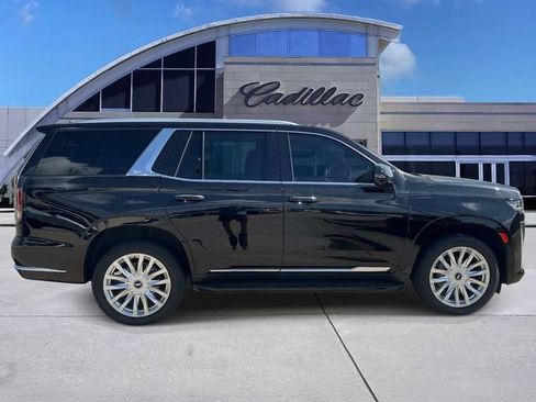 Used 2023 Cadillac Escalade Luxury RWD image 4