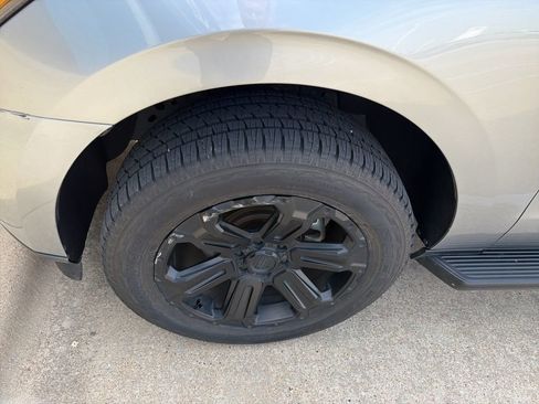 Used 2021 Ford Expedition Max XLT image 6