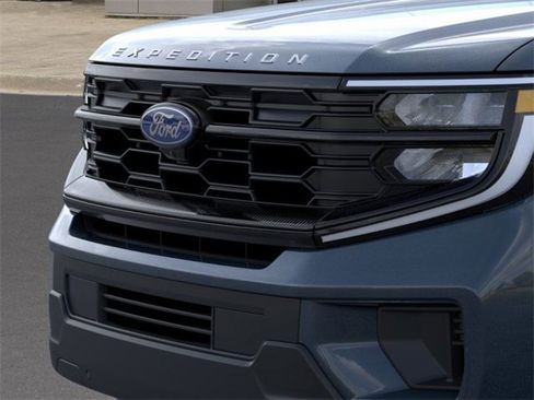 New 2025 Ford Expedition Max Active image 17