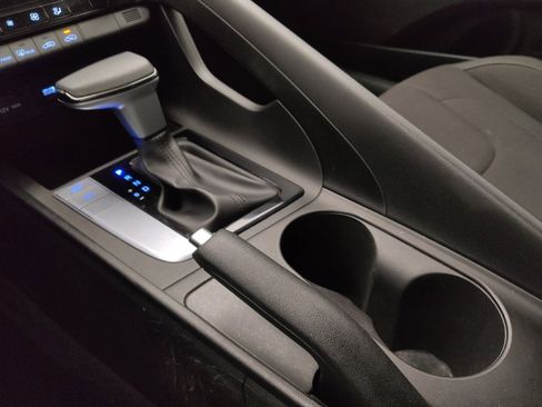 Used 2024 Hyundai Elantra SEL image 26