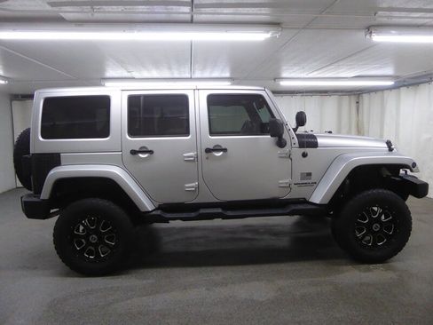 Used 2011 Jeep Wrangler Unlimited Sahara w/ Dual Top Group image 8