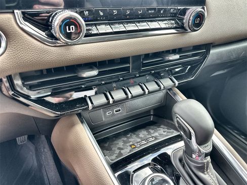 New 2026 GMC Canyon Denali image 27