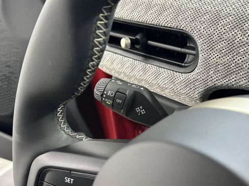 Certified 2025 MINI Cooper 2-Door Hardtop image 15