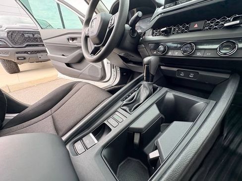 Used 2024 Honda Accord EX image 26