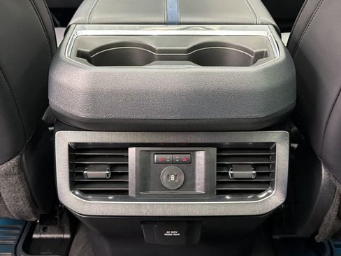 Used 2025 Ford F450 Platinum w/ FX4 Off-Road Package image 40