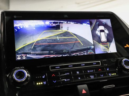 Used 2022 Toyota Highlander Platinum FWD image 25