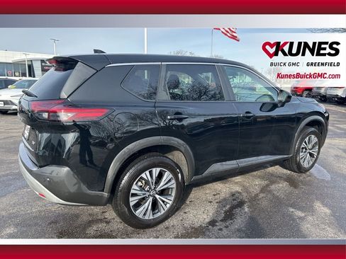 Used 2023 Nissan Rogue SV image 4