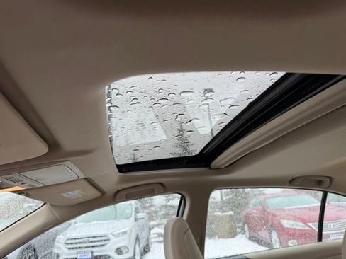 Used 2016 Honda Accord Touring image 22