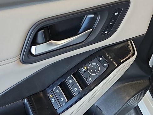 Used 2023 Nissan Rogue SL w/ SL Premium Package image 27