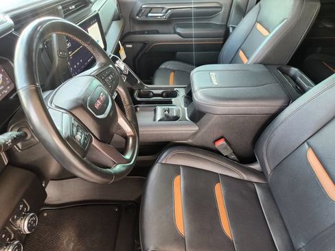 Used 2024 GMC Sierra 2500 AT4 w/ AT4 Preferred Package AWD/4WD image 12