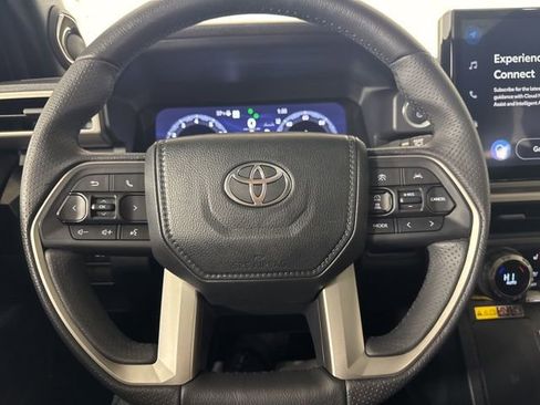 Used 2025 Toyota 4Runner Limited image 19