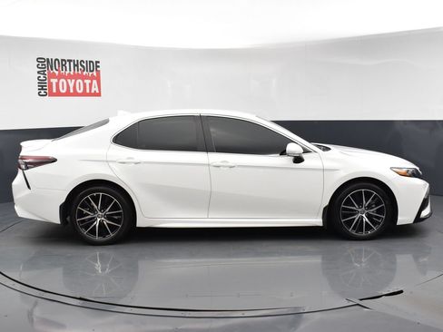 Used 2024 Toyota Camry SE w/ Cold Weather Package AWD/4WD image 5