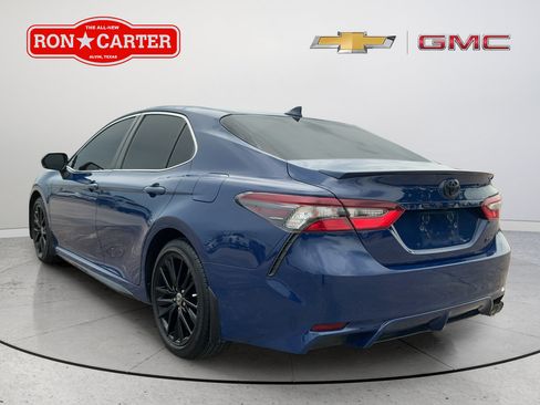 Used 2023 Toyota Camry SE FWD image 4