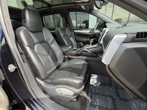 Used 2013 Porsche Cayenne GTS AWD/4WD image 34