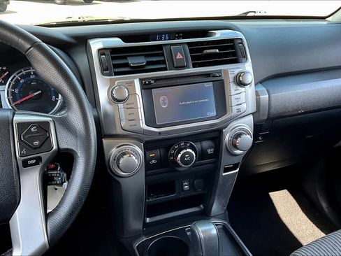 Used 2014 Toyota 4Runner SR5 image 6