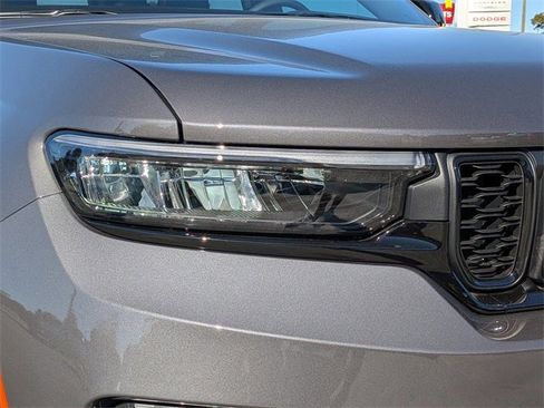 New 2025 Jeep Grand Cherokee Limited w/ Black Appearance Package image 10