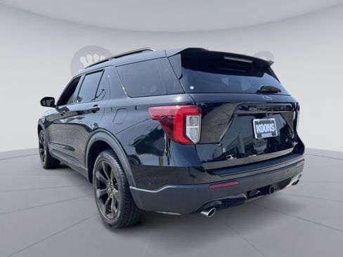 Used 2023 Ford Explorer ST-Line w/ Class IV Trailer Tow Package AWD/4WD image 4