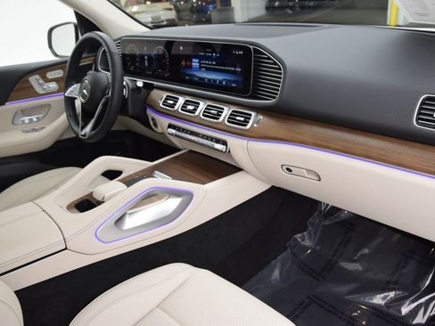 Used 2025 Mercedes-Benz GLE 450e 4MATIC image 15