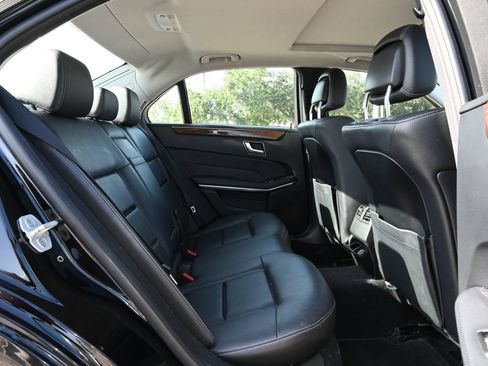 Used 2014 Mercedes-Benz E 350 Sedan image 24