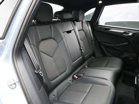 Certified 2025 Porsche Macan image 26