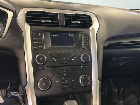 Used 2016 Ford Fusion SE w/ Equipment Group 201A FWD image 25