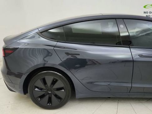 Used 2025 Tesla Model 3 Long Range AWD/4WD image 7