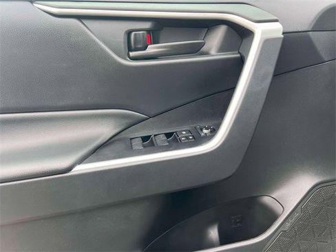 Certified 2023 Toyota RAV4 LE image 21