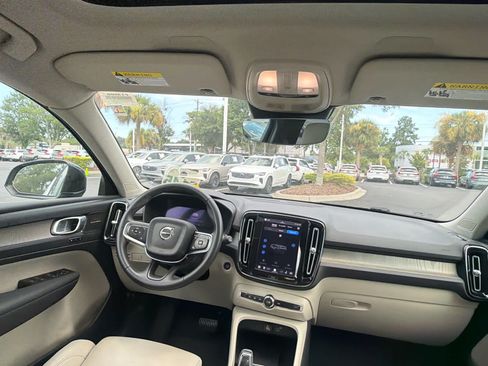 Used 2023 Volvo XC40 B5 Ultimate w/ Climate Package AWD/4WD image 29