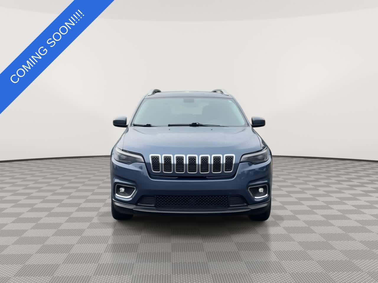 Used 2019 Jeep Cherokee Latitude w/ Popular Appearance Group FWD image 3
