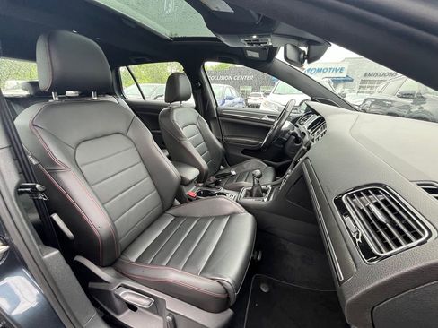 Used 2018 Volkswagen GTI Autobahn FWD image 12