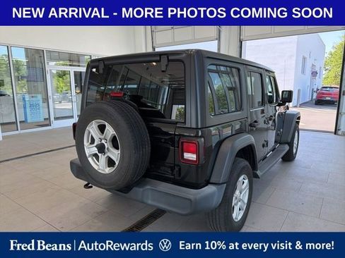 Used 2018 Jeep Wrangler Unlimited Sport S AWD/4WD image 4