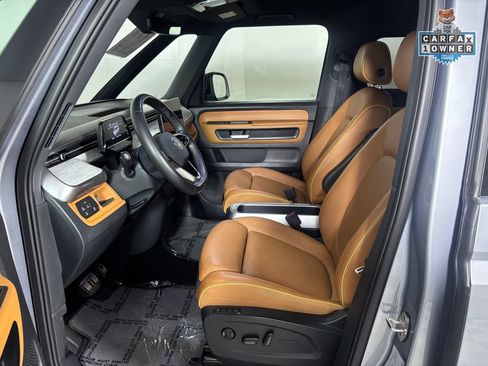 Used 2025 Volkswagen ID. Buzz Pro S Plus RWD image 12