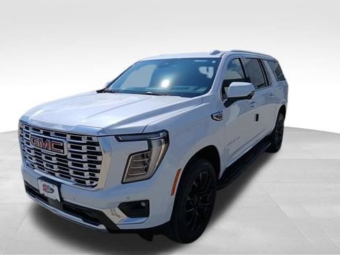 New 2026 GMC Yukon XL Denali AWD/4WD image 2