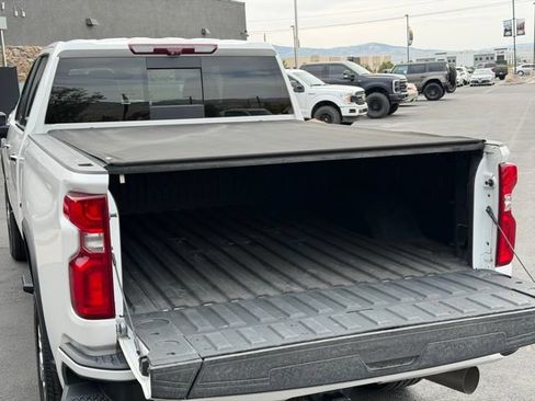 Used 2023 Chevrolet Silverado 3500 High Country w/ Z71 Off-Road Package AWD/4WD image 8