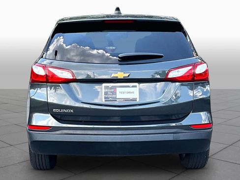 Used 2021 Chevrolet Equinox LS w/ LS Convenience Package FWD image 5