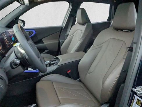 Used 2025 BMW X3 xDrive30i w/ Premium Package image 16