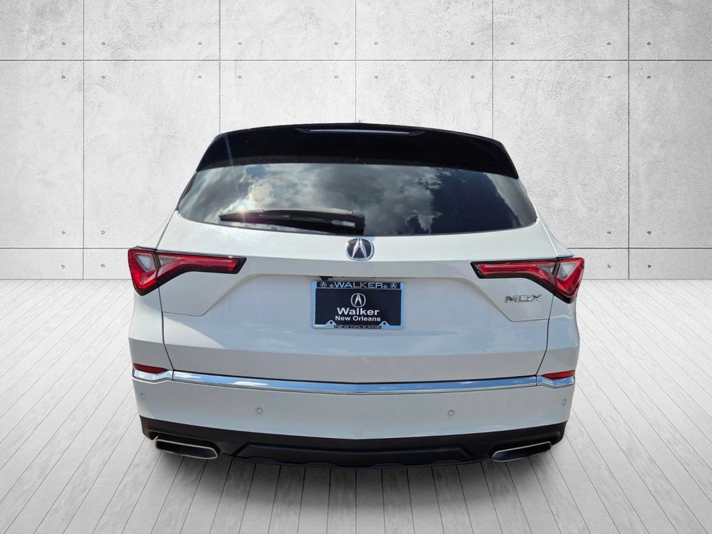 Certified 2023 Acura MDX w/ Technology Package FWD image 4