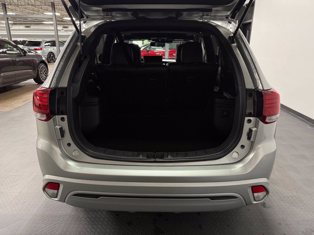 Used 2022 Mitsubishi Outlander GT AWD/4WD image 15