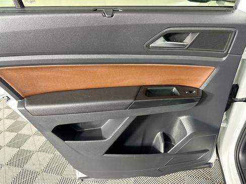 Used 2021 Volkswagen Atlas SE image 25