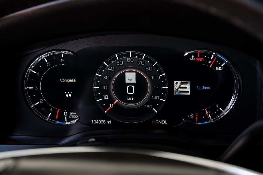 Used 2020 Cadillac Escalade Platinum AWD/4WD image 16