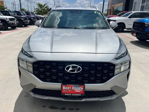 Used 2023 Hyundai Santa Fe SEL FWD image 2