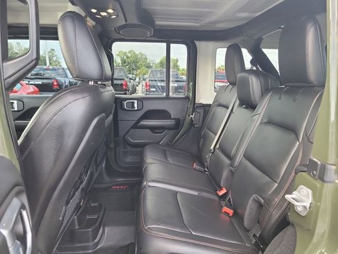 Used 2022 Jeep Wrangler Unlimited Rubicon w/ Trailer Tow Package AWD/4WD image 13