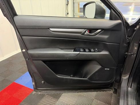 Used 2019 MAZDA CX-5 Touring FWD image 11
