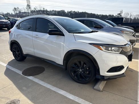 Certified 2022 Honda HR-V Sport image 2